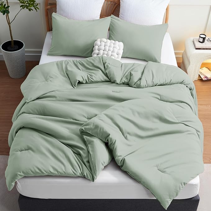 CozyLux Sage Green Comforter Set Queen Size, 3 Pieces Solid Breathable Quilted Style Bedding Sets, Luxury Fluffy Soft Microfiber Comforter for All Season(1 Comforter & 2 Pillowcases) - LeafyLoom