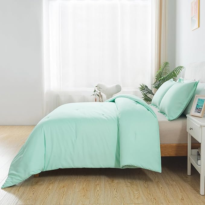 Sage Green Comforter Set King Size, Solid Lightweight Skin-Friendly Boho Bedding Set & Collections, Breathable Fluffy Microfiber 3 PCS (104"x90") Comforter Set for All Seasons - LeafyLoom