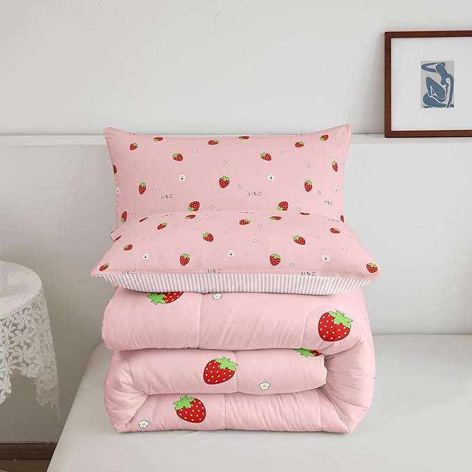 Kawaii Bedding, Pink Strawberry Decor Comforter Set Full, for Women Girls Kids Kawaii Room Decor, Cute Strawberry Duvet Set Reversible Cute Kawaii Strawberry Quilt Duvet Set with 2 Pillowcases - LeafyLoom