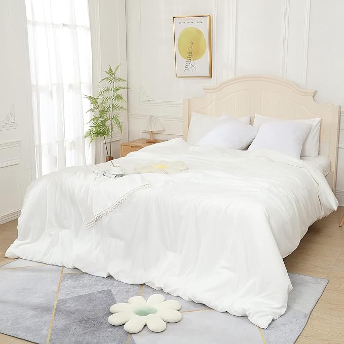White Comforter Twin Size, Aesthetic Modern Bedding Set for Girls/Women, Cute Soft & Lightweight Chic Microfiber Bed Sets, 2pc- 1 Comforter & 1 Pillowcase (66x90 Inches) - LeafyLoom