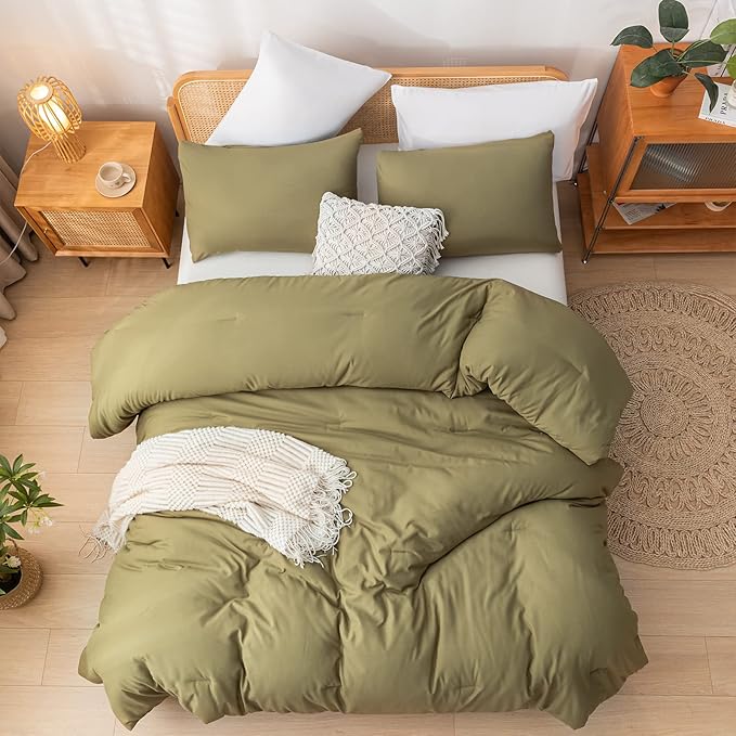Olive Green Queen Comforter Set 3PCS Farmhouse Bed Comforter Set Queen Size Soft Lightweight Down Alternative Microfiber Comforter for All Season (1 Comforter, 2 Pillowcases) - LeafyLoom