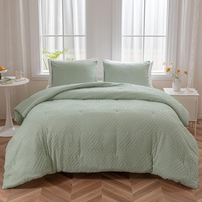 King Size Comforter Set, Sage Green Tufted design King Bed Comforter, Boho Bedding Comforter Extra Fluffy, Ideal for All Seasons 3 Pieces (1 Comforter, 2 Pillowcases) - LeafyLoom
