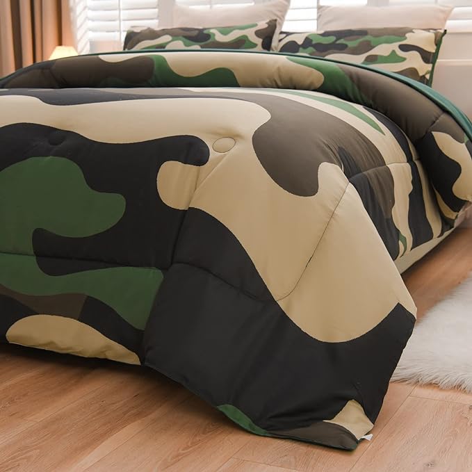 Meeting Story Camouflage Bedding Set, Green Camouflage Comforter Set, 5 PCS One Comforter and Two Pillowases, All Season Soft Bedspread for Boys Teens Adults (Green, Twin 5Pcs) - LeafyLoom
