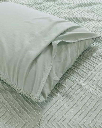 King Size Comforter Set, Sage Green Tufted design King Bed Comforter, Boho Bedding Comforter Extra Fluffy, Ideal for All Seasons 3 Pieces (1 Comforter, 2 Pillowcases) - LeafyLoom