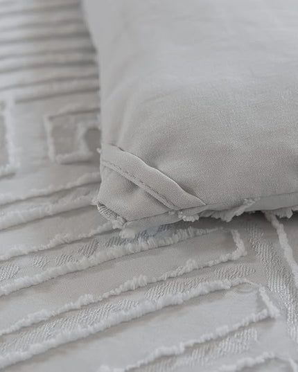 Twin/Twin XL Comforter Set, Light Grey Tufted Twin Size Bed Comforter Set for Girls Boys, Lightweight Kids Comforter Sets All Seasons (1Comforter 68"x90" & 1 Pillowcase 20''X26) - LeafyLoom