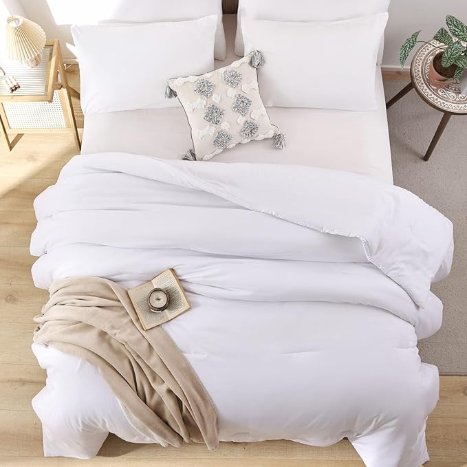 ROSGONIA Twin Comforter Set for College Girls Boys White, 1 Boho Comforter & 1 Pillowcase, Lightweight Kids Comforter All Season Dorm Bedding - LeafyLoom