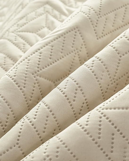 WONGS BEDDING Beige Comforter Set King Size(104"×90"), Reversible Boho Geometric Textured Bedding Comforter Sets - 3 Pieces Soft Microfiber Ultrasonic Bedding with 2 Pillow Cases - LeafyLoom