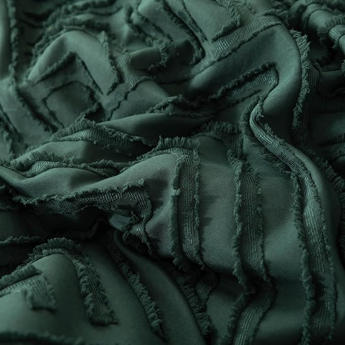 Queen Comforter Set Dark Green, Boho Forest Green Christmas Comforter Set 3 Pieces, All Season Tufted Queen Size Bed Comforter Set (90x90In Comforter & 2 Pillowcases) - LeafyLoom