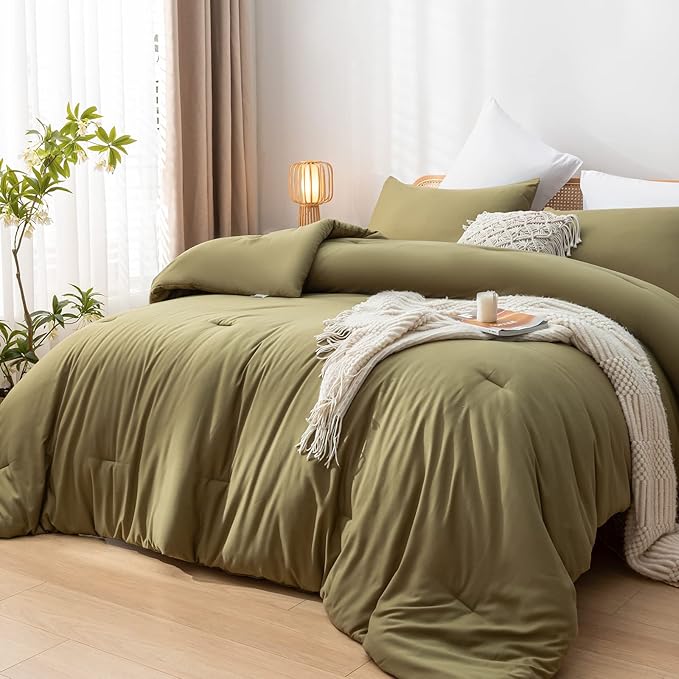 Olive Green Queen Comforter Set 3PCS Farmhouse Bed Comforter Set Queen Size Soft Lightweight Down Alternative Microfiber Comforter for All Season (1 Comforter, 2 Pillowcases) - LeafyLoom