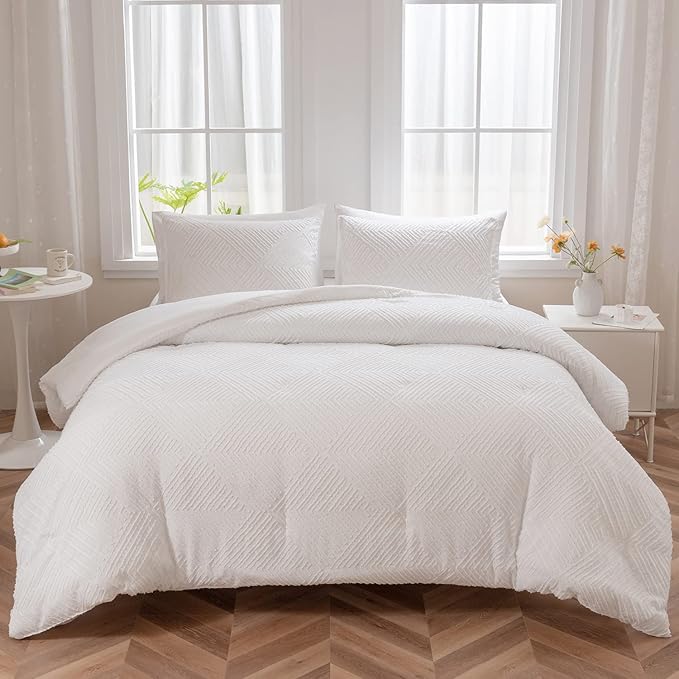 White California King Comforter Set, Tufted Boho Bedding Comforter Sets Extra Soft and Fluffy, Ideal for All Seasons 3 Pieces (1 Comforter, 2 Pillowcases) - LeafyLoom
