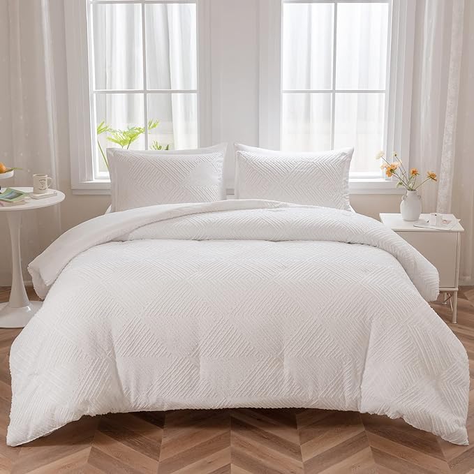 Queen Comforter Set, White Boho Bedding Comforter Sets Extra Fluffy, Tufted Design Bed Comforter 3 Pieces (1 Comforter, 2 Pillowcases) - LeafyLoom