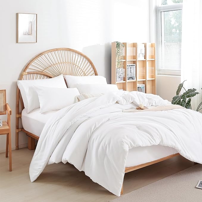 King Size Comforter Set Soft Microfiber 3 Piece Comforters Set for Men, Women and Girls White Lightweight Alternative Comforter for All Season (1 Comforter, 2 Pillowcases) - LeafyLoom