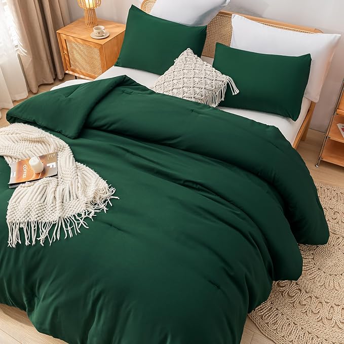 Comforter Set California King Size Dark Green 3 Pieces Boho Bed Comforter Sets Emerald Cal King Oversized Soft Lightweight Bedding Set for All Season (1 Comforter, 2 Pillowcases) - LeafyLoom