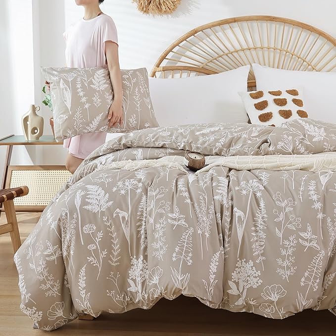 JANZAA Twin Comforter Set Oatmeal Comforter Set Floral Bedding Set Microfiber Comforter Set with Pillow Case for All Season Cozy and Comfortable 2 PCS (1 Comforter&1 Pillowcase) - LeafyLoom