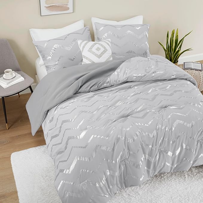 Codi Grey Queen Comforter Set, Silver Print Bedding Sets for Queen Size Bed - 4 Piece includes 1 Queen/Full Comforter with 1 Decorative Pillow and 2 Pillow Cases - All Season Warm - LeafyLoom