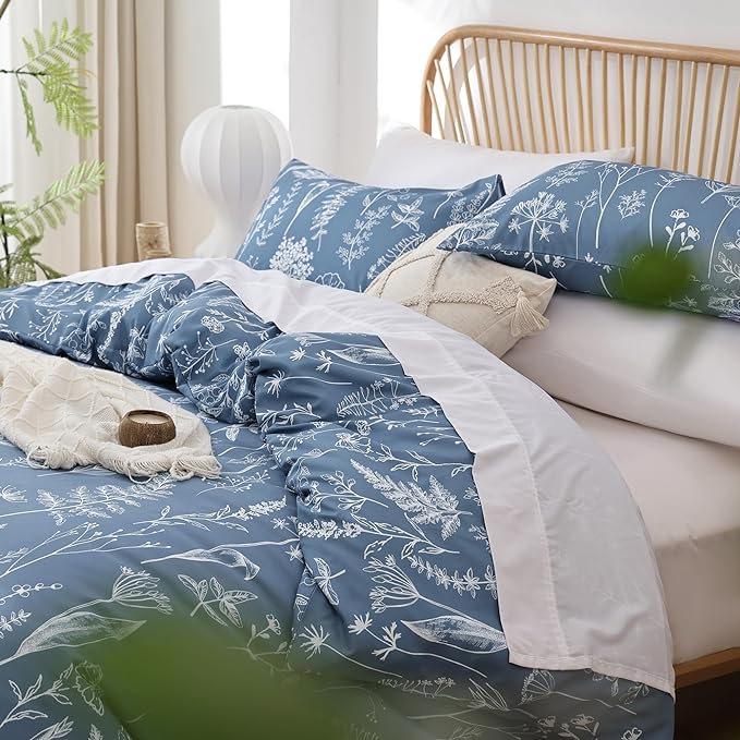 JANZAA Comforters Queen Size Queen Comforter Blue Bedding Cute Floral Bed Set, Lightweight Soft Botanical Flower Comforter and 2 Pillow Cases All Season - LeafyLoom