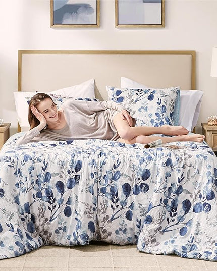 Codi Floral Queen Comforter Set for Womens, Spring Lavender Bedding Sets with Soft Seersucker 3pcs - 1 Flower Comforters and 2 Pillows Case, Blue - LeafyLoom