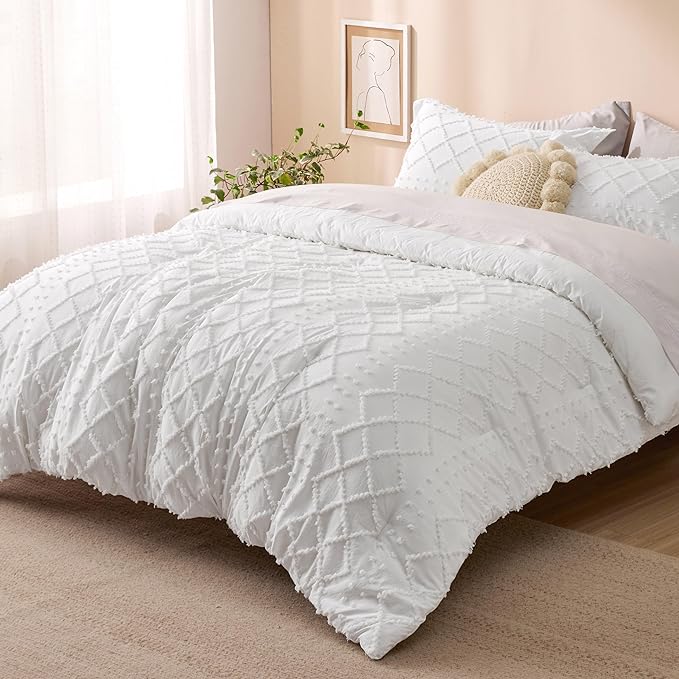 Bedsure Oversized King Comforter - White Comforter Set, Boho Tufted Shabby Chic Bedding Comforter Set, 3 Pieces Farmhouse Bed Set for All Seasons, Fluffy Soft Bedding Set with 2 Pillow Shams - LeafyLoom