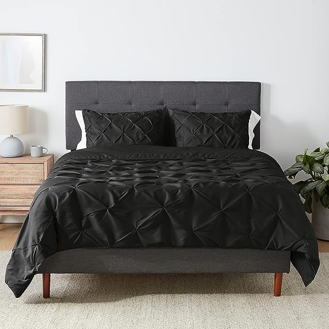 Amazon Basics All-Season Down-Alternative Comforter 3-Piece Bedding Set, Pinch Pleat, Full/Queen, Black, Geometric - LeafyLoom