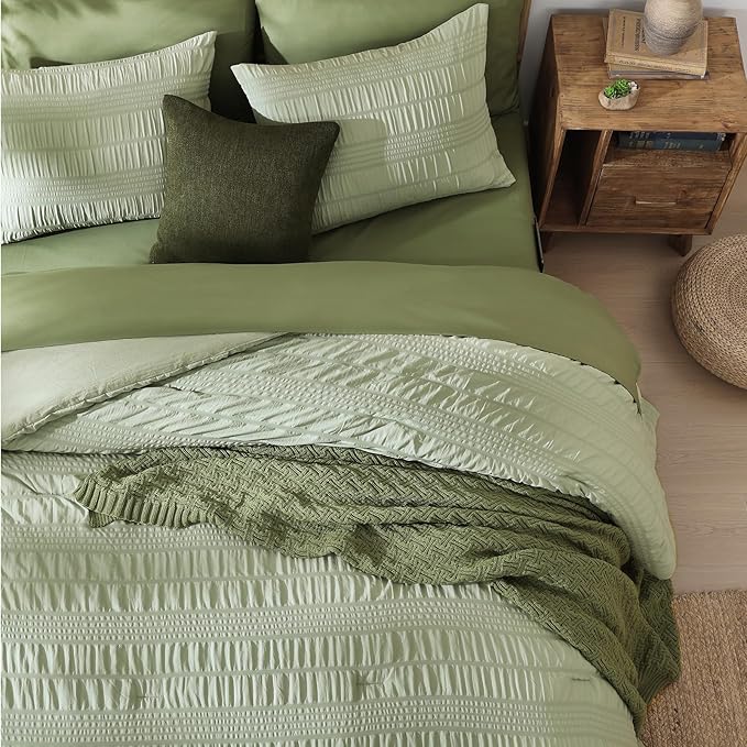 CASAAGUSTO Twin XL comforter Set, 5 Pieces Sage Green Seersucker Bed in a Bag Twin Soft All Seasons, Twin XL Bedding Sets with Comforter, Flat Sheet, Fitted Sheet, 1 Pillow Sham, 1 Pillowcase - LeafyLoom