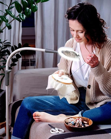 Daylight Company - Magnificent Pro - Magnifying lamp, Bright 6,000K Daylight LEDs, CRI 95+, 3 in 1 Lamp, 1.75X semi-Rimless Lens, Lumens: 600, White - LeafyLoom