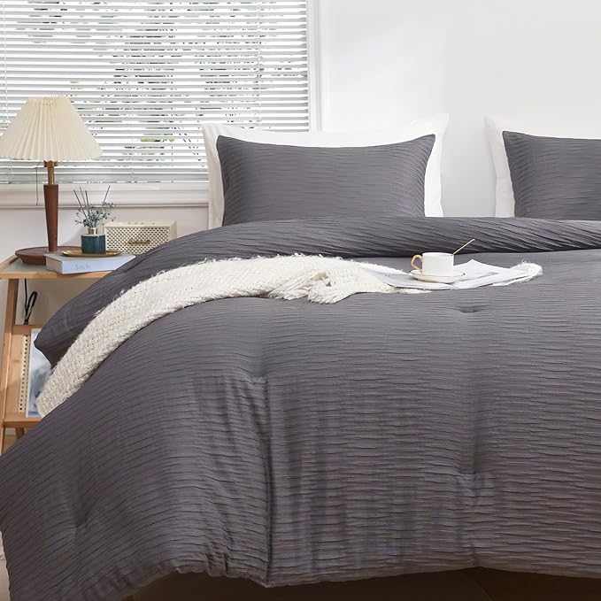 Dark Gray Seersucker Comforter Set King Size (104x90 in), 3 Pieces Soft Crinkled Textured Comforter with 2 Pillowcases, Lightweight Microfiber Down Alternative Bedding Set for All Season - LeafyLoom