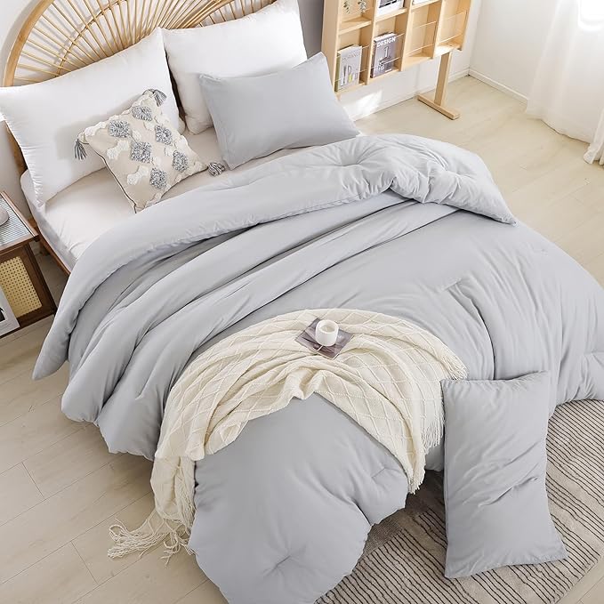 Light Grey Comforter Set King Size - 3 Pieces Lightweight Grey Solid Bedding Set - All Season Fluffy Microfiber Bed Set (1 Comforter, 2 Pillowcases) - LeafyLoom