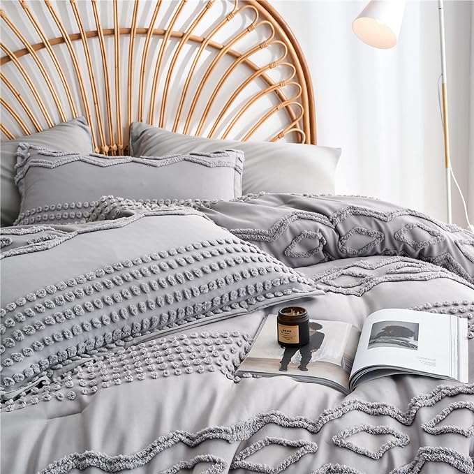 KAKIJUMN Grey 7-Piece Bohemian Geometric Tufted Comforter Set, All Season Microfiber Bedding Set(Queen) - LeafyLoom
