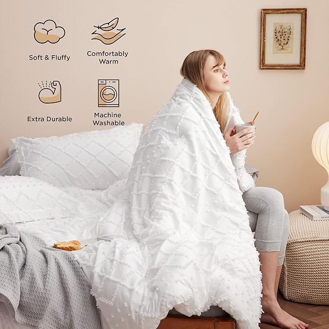 Bedsure California King Comforter Set - White Comforter, Boho Tufted Shabby Chic Bedding Comforter Set, 3 Pieces Farmhouse Bed Set for All Seasons, Fluffy Soft Bedding Set with 2 Pillow Shams - LeafyLoom