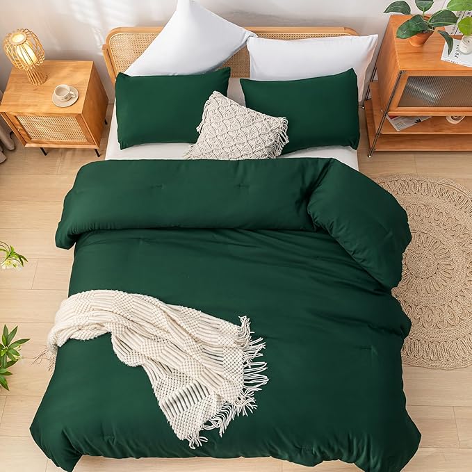 Comforter Set California King Size Dark Green 3 Pieces Boho Bed Comforter Sets Emerald Cal King Oversized Soft Lightweight Bedding Set for All Season (1 Comforter, 2 Pillowcases) - LeafyLoom