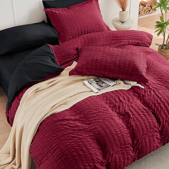 HYMOKEGE Seersucker Twin Comforter Set 3 Pieces, Lightweight Comforter Sets for Bedding, Bed Set with 1 All Season Soft Down Alternative Comforter and 2 Pillow Shams, Red and Black - LeafyLoom
