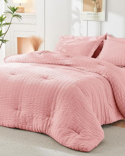 HYMOKEGE Seersucker King Size Comforter Set 3 Pieces, Lightweight Comforter Sets for Bedding, Bed Set with 1 All Season Soft Down Alternative Comforter and 2 Pillow Shams, Pink - LeafyLoom