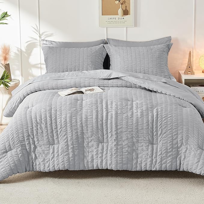 HYMOKEGE Seersucker King Size Comforter Set 3 Pieces, Lightweight Comforter Sets for Bedding, Bed Set with 1 All Season Soft Down Alternative Comforter and 2 Pillow Shams, Light Grey - LeafyLoom