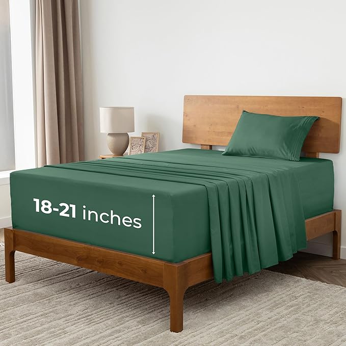 Mellanni Extra Deep Twin Sheets - 3 PC Iconic Collection Bedding Sheets & Pillowcases - Hotel Luxury, Ultra Soft, Cooling Bed Sheets - Extra Deep Pocket up to 21 inch (Twin, Emerald Green) - LeafyLoom