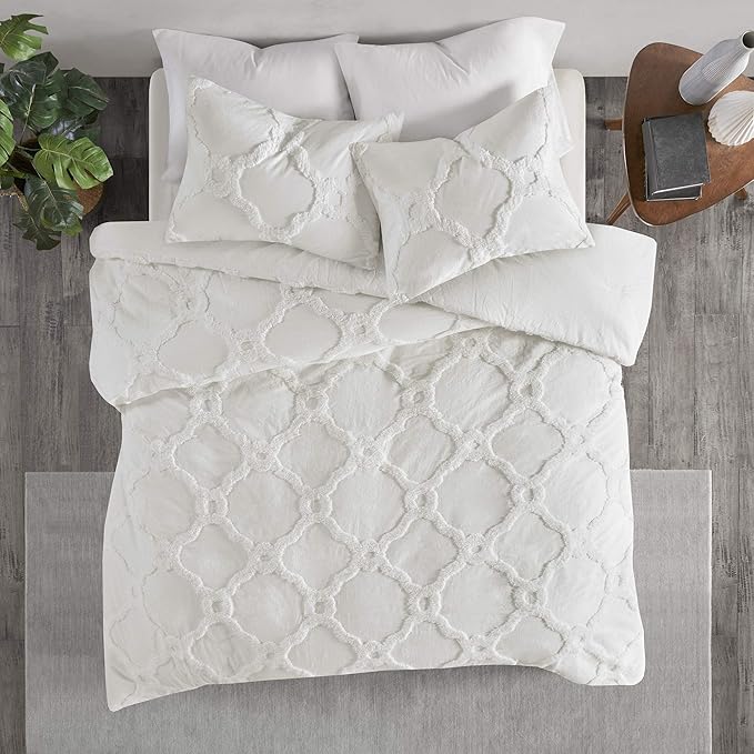 Madison Park Tufted Chenille Cotton Comforter, All Season Bedding Set, Matching Shams, Pacey Shabby Chic, Geometric Ogee Off White King/Cal King(104"x92") 3 Piece - LeafyLoom