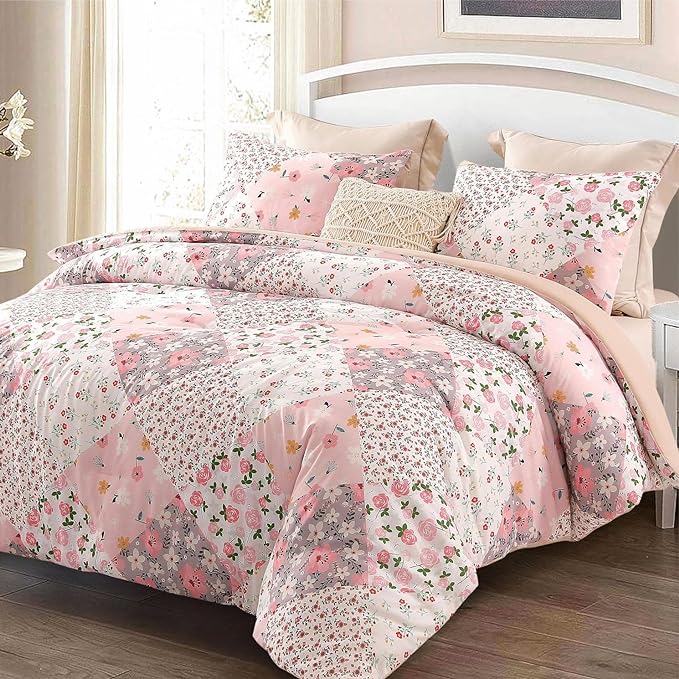 Whale Flotilla Queen Full Comforter Set, Soft Reversible Pink Bedding Comforter Set with Boho Pattern, 1 Micoriber Patchwork Comforter and 2 Pillow Shams, 3 Pieces - LeafyLoom
