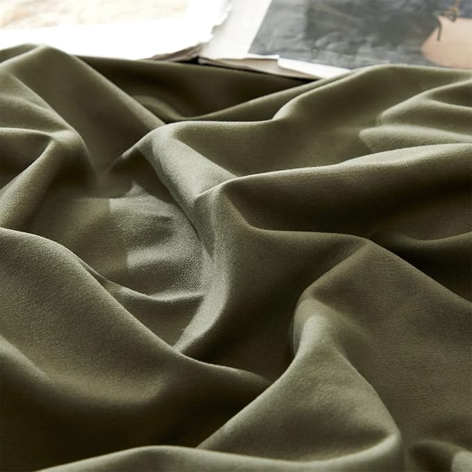 Olive Green Comforter Set King Size Solid Green Comforter 3 Pieces Soft Dark Green King Comforter Bedding Set Women Pure Olive Green King Bed Comforter Set for All Season as Gift - LeafyLoom