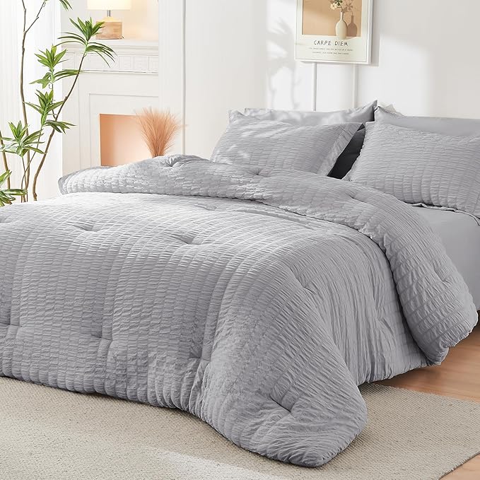 HYMOKEGE Seersucker Twin Comforter Set 3 Pieces, Lightweight Comforter Sets for Bedding, Bed Set with 1 All Season Soft Down Alternative Comforter and 2 Pillow Shams, Light Grey - LeafyLoom