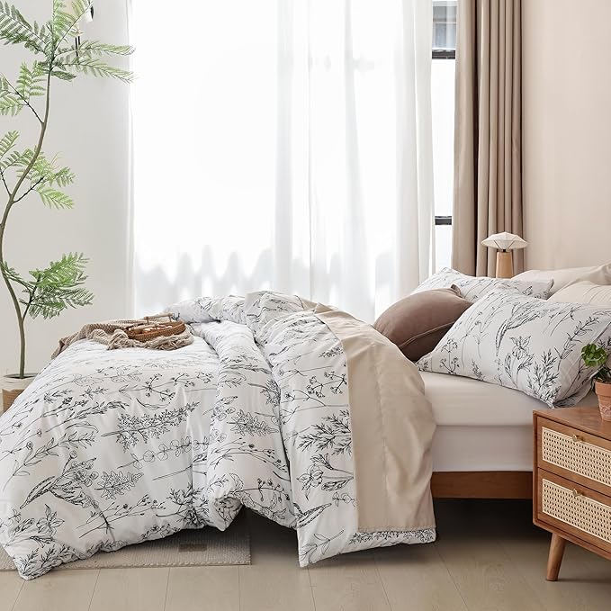 JANZAA Bedding Comforter Sets White Floral Comforter Set Full Size Bed Set with 2 Pillow Cases for All Seasons - LeafyLoom