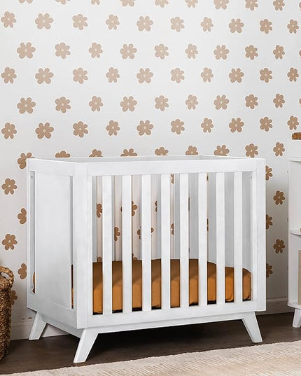 DaVinci Otto 3-in-1 Convertible Mini Crib with 4" Mattress in White, Greenguard Gold Certified - LeafyLoom
