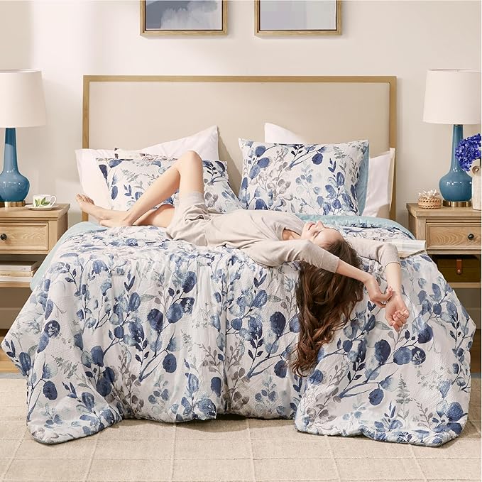 Codi Floral Queen Comforter Set for Womens, Spring Lavender Bedding Sets with Soft Seersucker 3pcs - 1 Flower Comforters and 2 Pillows Case, Blue - LeafyLoom