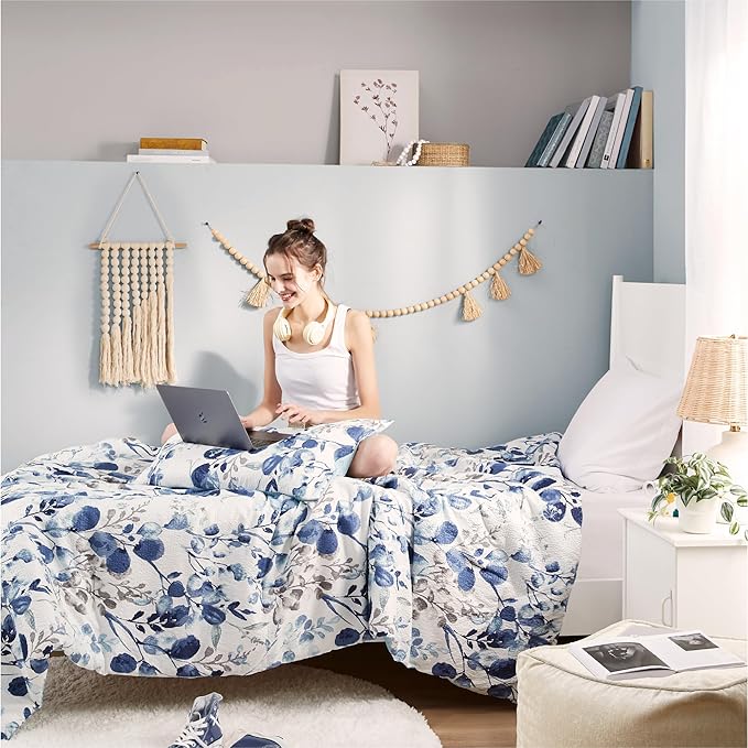 Codi Floral Twin Comforter Set for Teen Girls, Spring Lavender Bedding Sets with Soft Seersucker 2pcs - 1 Flower Comforters and 1 Pillows Case, Blue - LeafyLoom