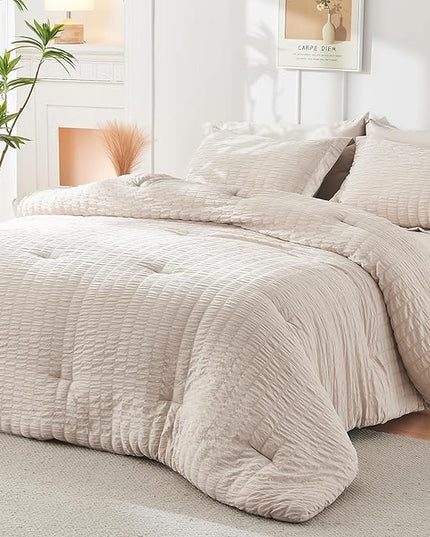 HYMOKEGE Seersucker King Size Comforter Set 3 Pieces, Lightweight Comforter Sets for Bedding, Bed Set with 1 All Season Soft Down Alternative Comforter and 2 Pillow Shams, Beige - LeafyLoom