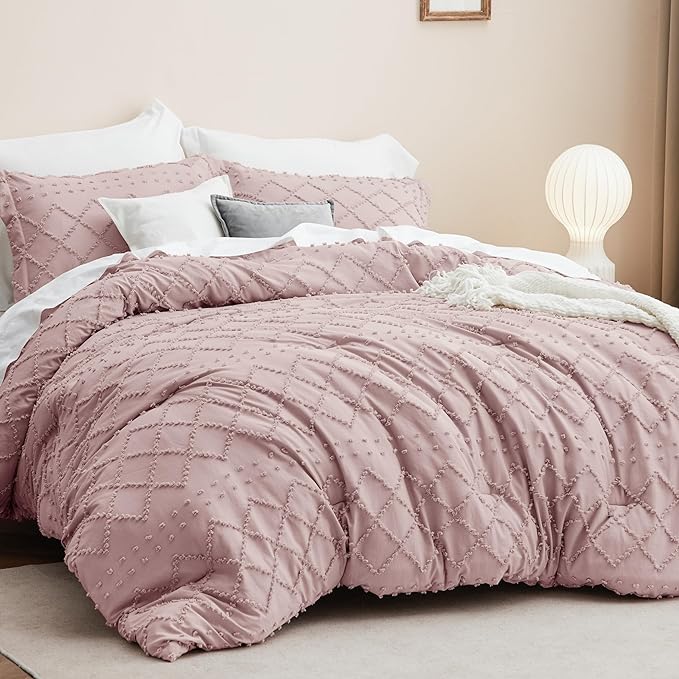 Bedsure Queen Comforter Set - Dusty Rose Boho Comforter, Tufted Shabby Chic Bedding Comforter Set, 3 Pieces Vintage Farmhouse Bed Set for All Seasons, Fluffy Soft Bedding Set with 2 Pillow Shams - LeafyLoom