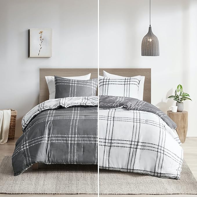 Intelligent Design Pike Reversible Comforter Set, Cottage Plaid Print, Modern Cabin Lifestyle, Down Alternative, All Season Bedding with Matching Sham, Full/Queen White/Grey 3 Piece - LeafyLoom
