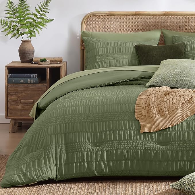 CASAAGUSTO Full Size Comforter Set, 7 Pieces Olive Green Seersucker Bed in a Bag Full Size Soft All Seasons, Bedding Sets Full with Comforter, Flat Sheet, Fitted Sheet, 2 Pillow Shams, 2 Pillowcases - LeafyLoom