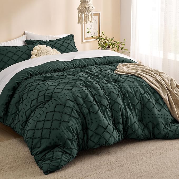 Bedsure Full Size Comforter Set - Dark Emerald Green Comforter, Forest Green Boho Tufted Shabby Chic Bedding Comforter Set, 3 Pieces Vintage Farmhouse Bed Set with 2 Pillow Shams for All Seasons - LeafyLoom