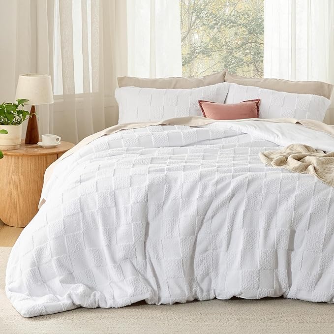 Bedsure King Size Comforter Set White, Boho Tufted Bedding Comforter Set, Checkered Farmhouse Shabby Chic Bed Set, 3 Pieces, 1 Plaid Geometric Comforter and 2 Pillow Shams - LeafyLoom