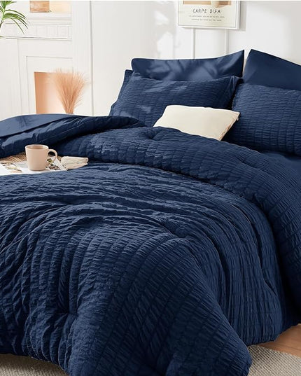 HYMOKEGE Seersucker King Size Comforter Set 3 Pieces, Lightweight Comforter Sets for Bedding, Bed Set with 1 All Season Soft Down Alternative Comforter and 2 Pillow Shams, Navy Blue - LeafyLoom