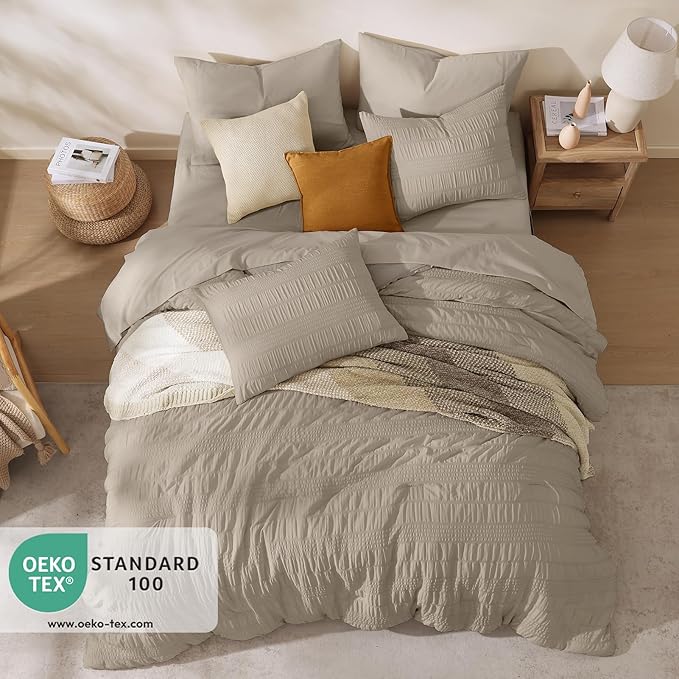 CASAAGUSTO Twin XL comforter Set, 5 Pieces Oatmeal Seersucker Bed in a Bag Twin XL Soft All Seasons, Twin Bedding Set with Comforter, Flat Sheet, Fitted Sheet, 1 Pillow Sham, 1 Pillowcase - LeafyLoom